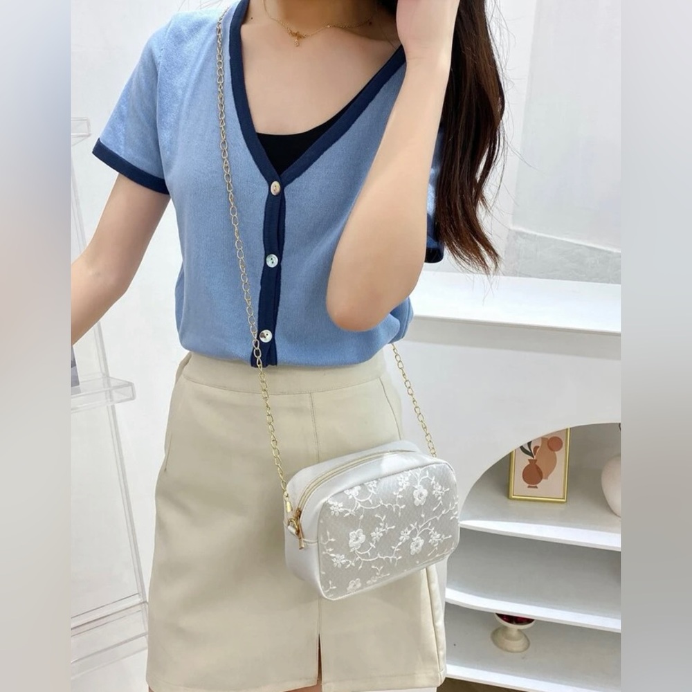 Flower Embroidered chain crossbody bag